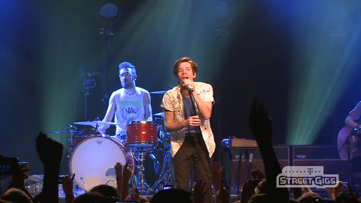 FUN. - Fans singen am lautesten FUN. - Fans singen am lautesten